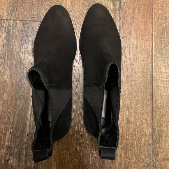 Steve Madden Booties - Picture 2 of 6